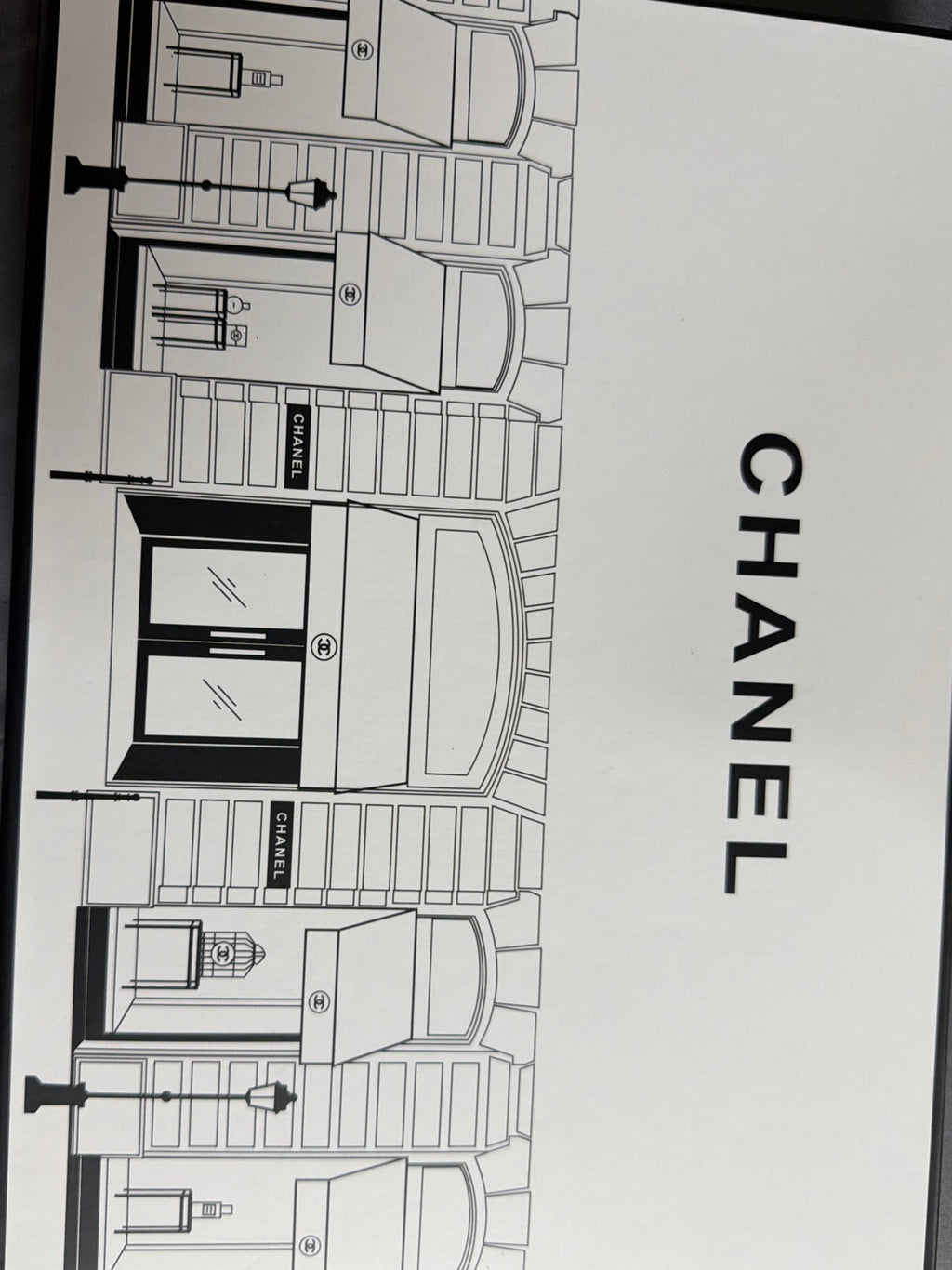 Chanel, 31 Campon Street, 12 bottles mini