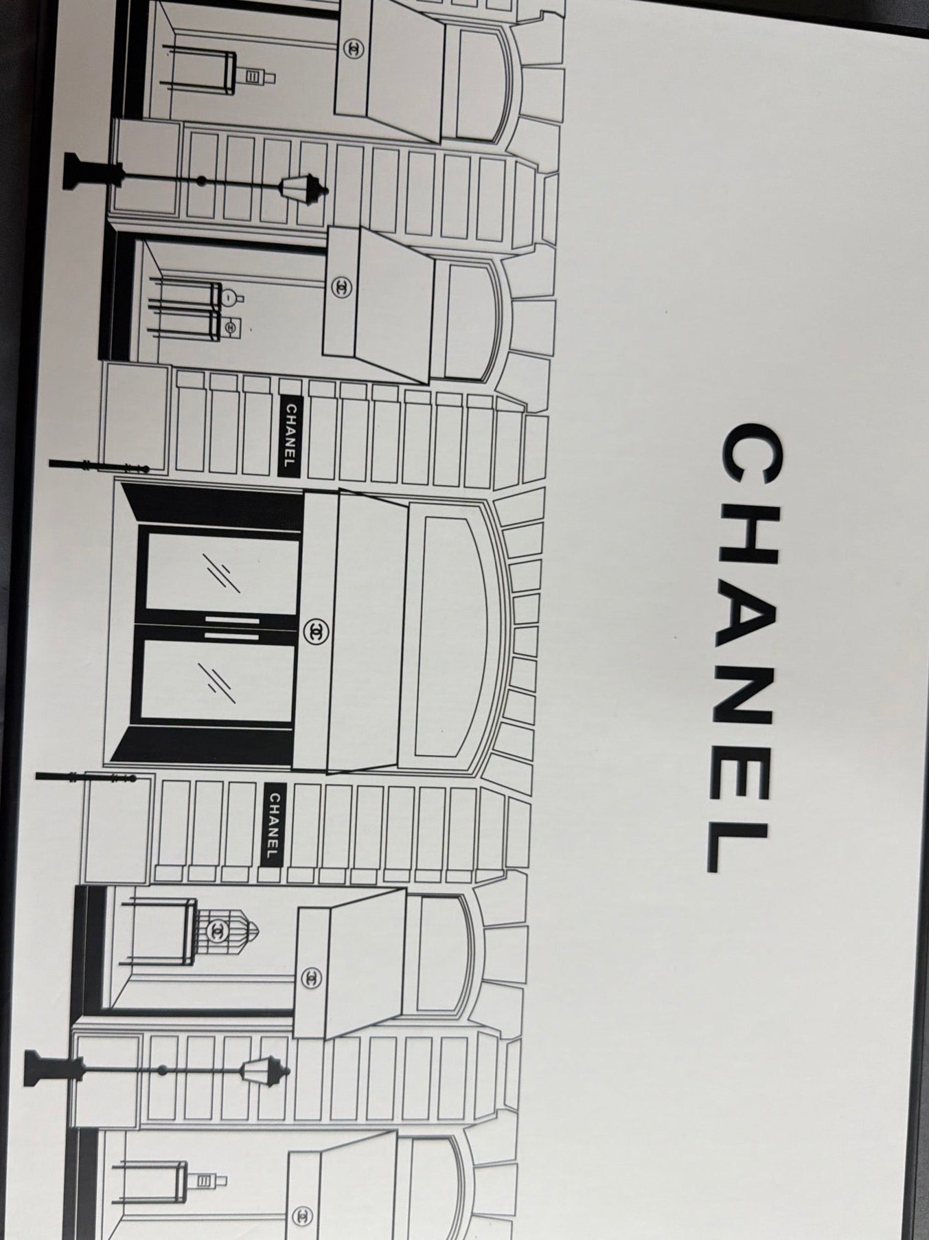 Chanel, 31 Campon Street, 12 bottles mini